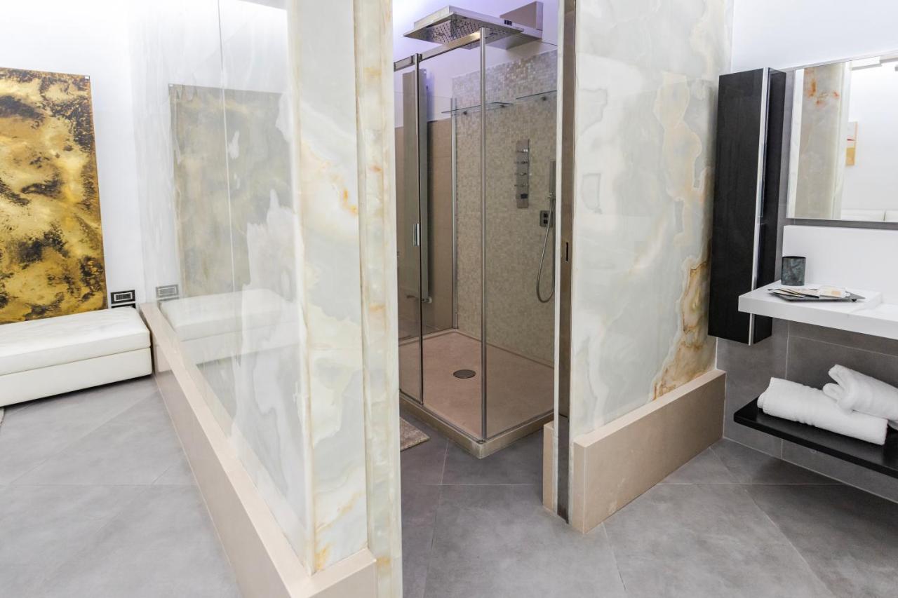 Maison Bleu Luxury Suite Sul Porto Di טרני מראה חיצוני תמונה